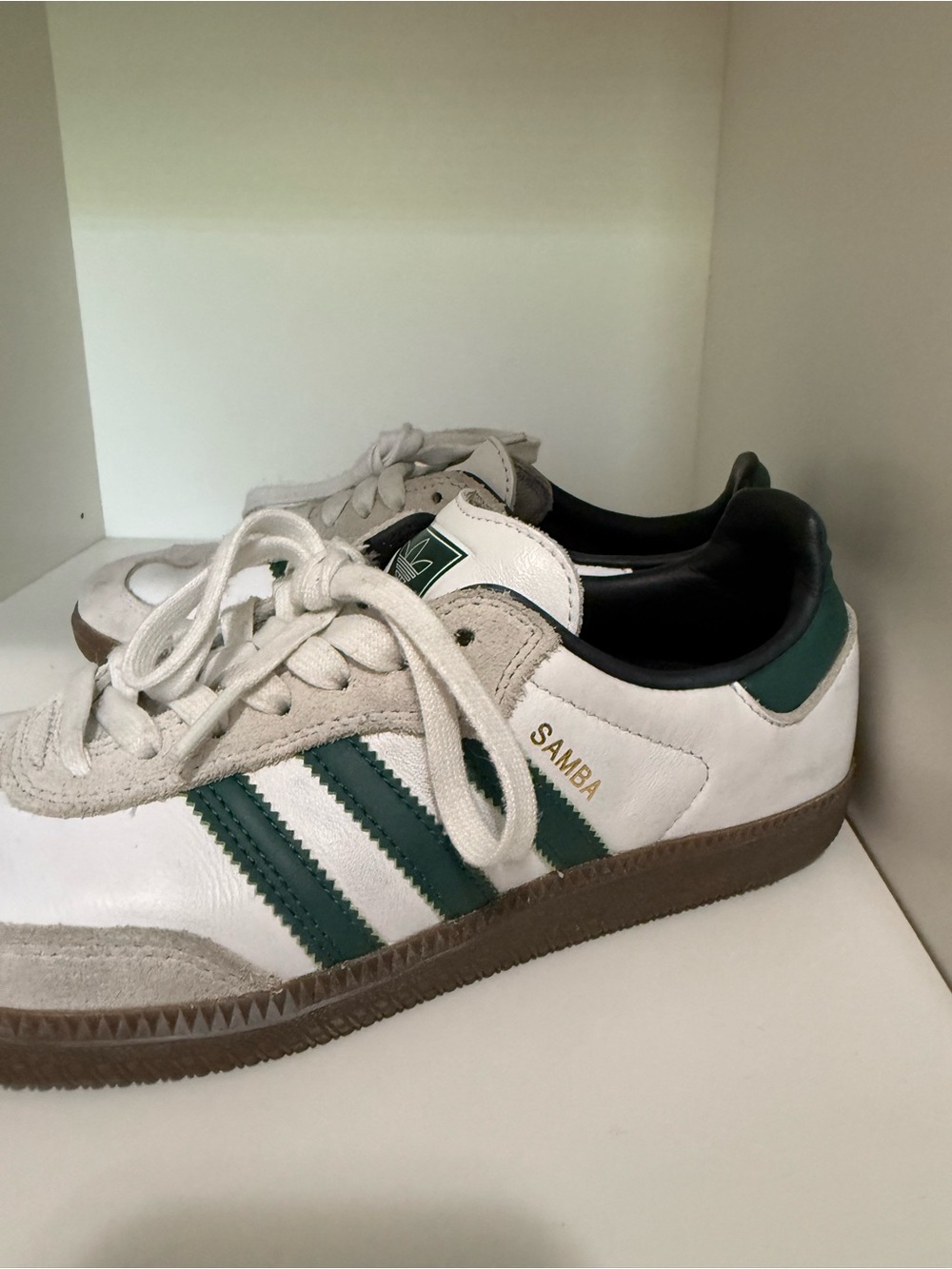 Like New! Women’s adidas Samba White Leather Sneakers with Green Stripes. - Picture 6 of 7